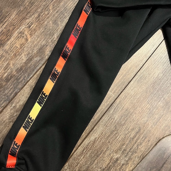 Nike track suit - Picture 3 of 4